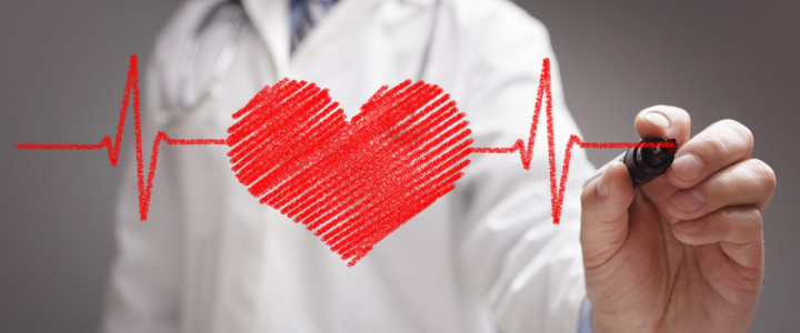 Auxiliar de Enfermería en Cuidados a Pacientes con Patologías Cardíacas en Urgencias