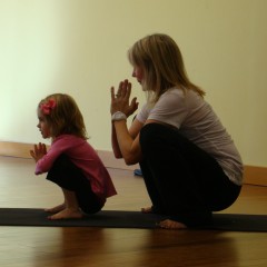 Monitor de Yoga Infantil